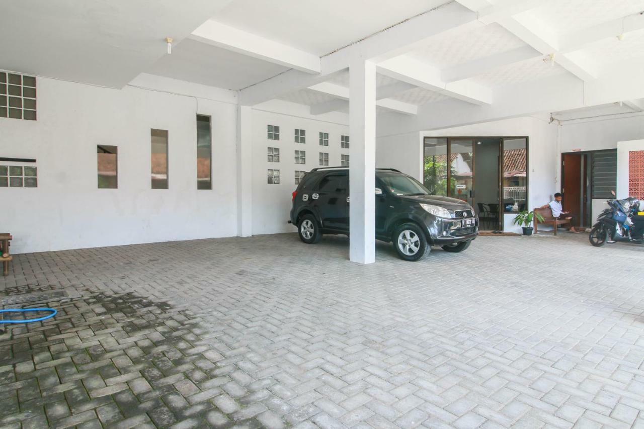 Reddoorz Syariah Near Universitas Jenderal Soedirman Purwokerto Exterior foto